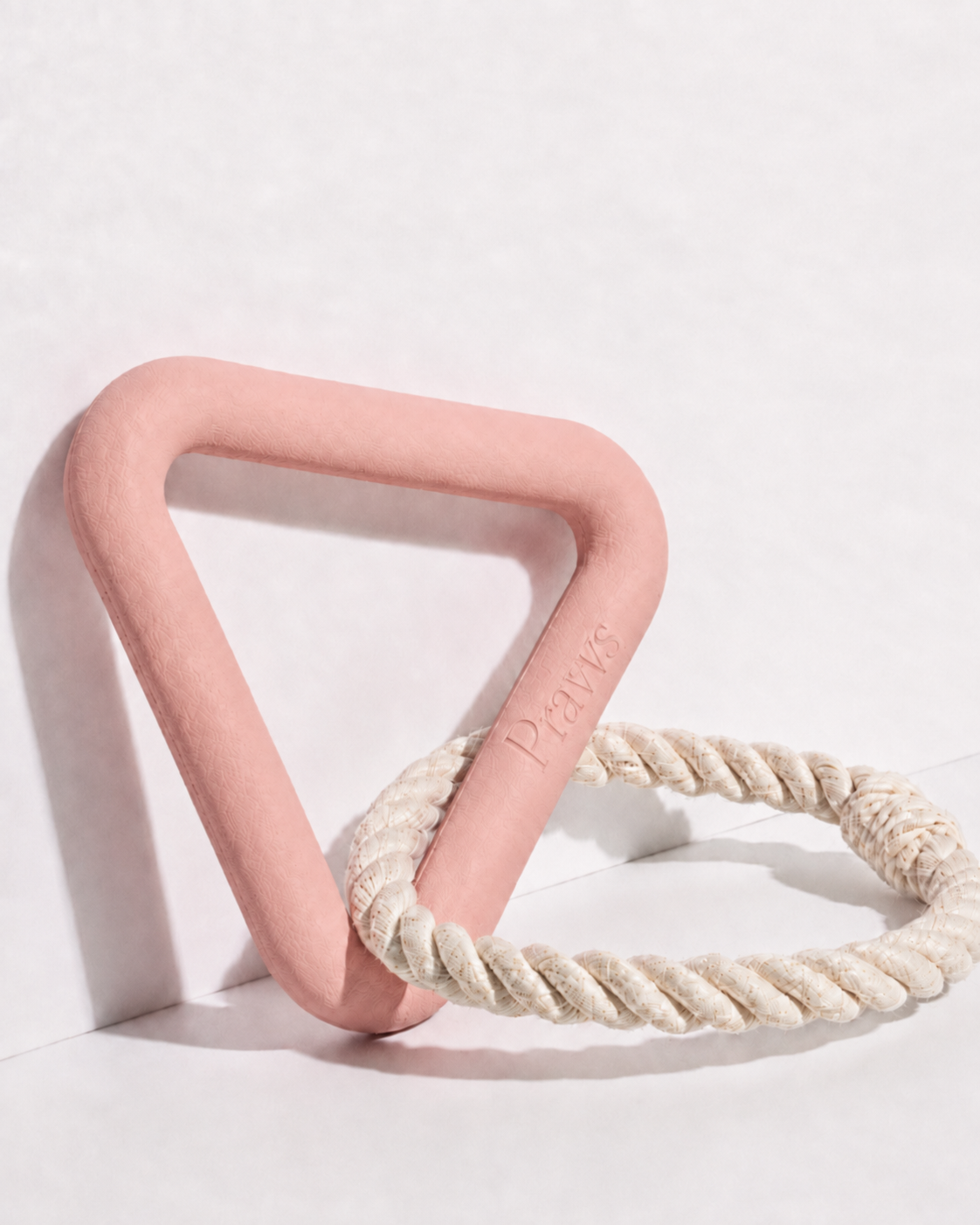 Triángulo Pulling Praws rosa con cuerda de algodón, vista de producto